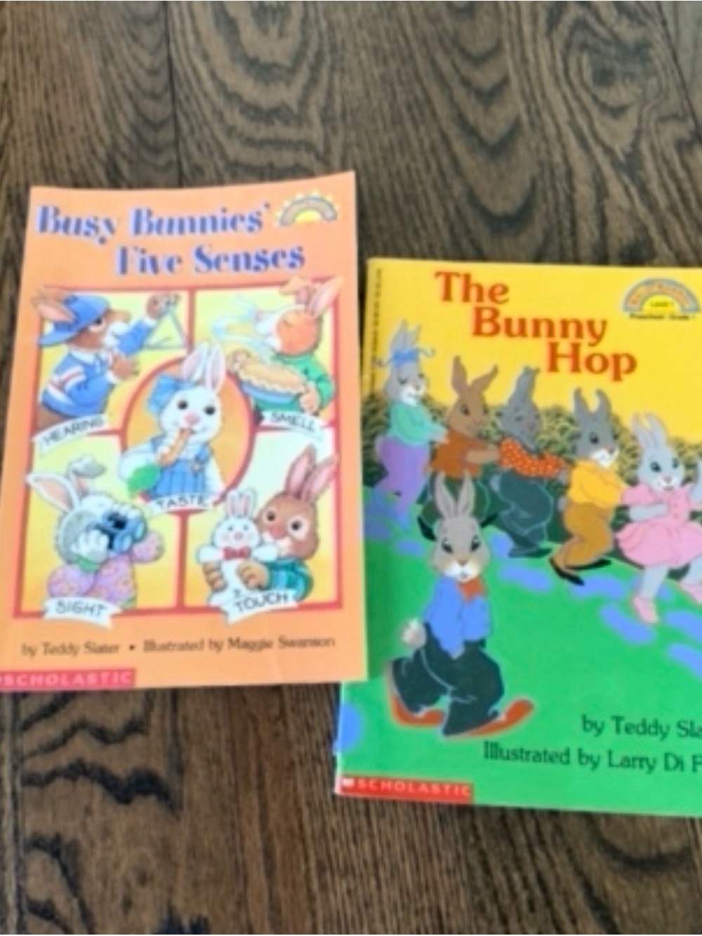Scholastic Busy Bunnies' Five Senses and The Bunny Hop Books